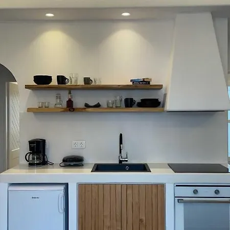 Konstantza's Superior * Naxos City