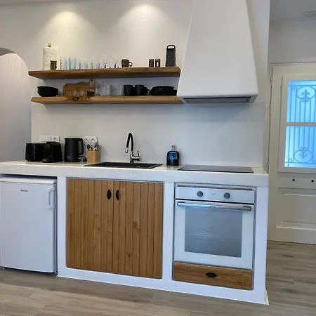 Konstantza's Superior Apartment *